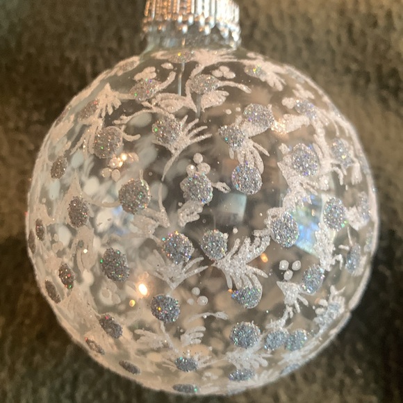 Holiday Living 2 1/2” clear glass with white and silver glitter detailing in box - Picture 5 of 7